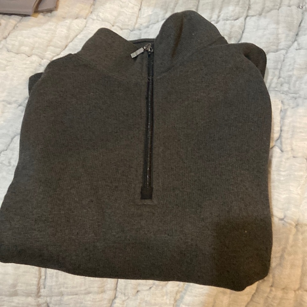 Old Navy pullover